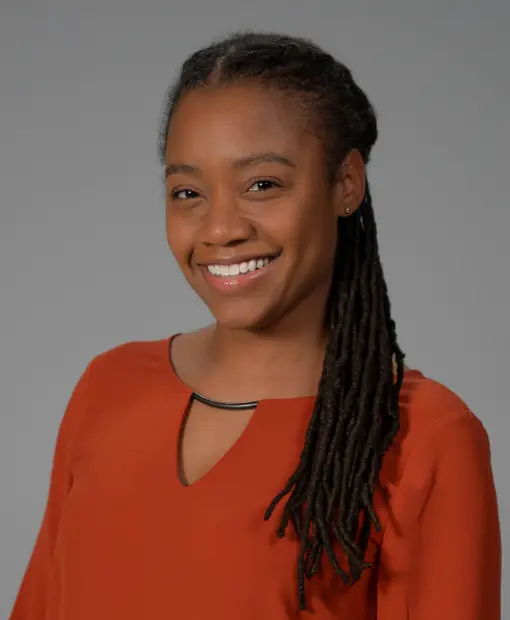 Img_Samantha_Headshot